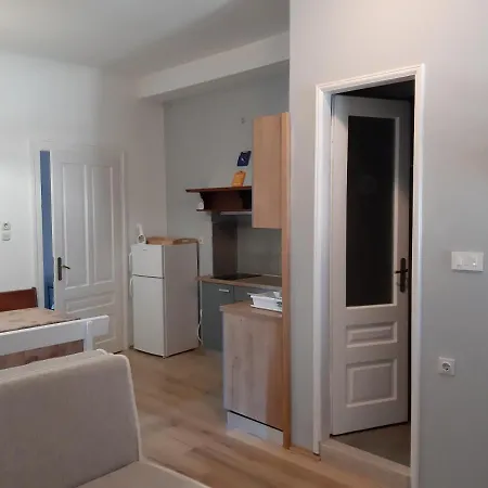 Palac - Giordano Valun