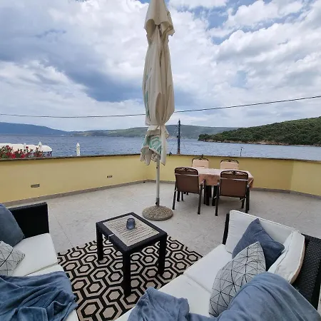 Palac - Giordano 4* Valun