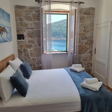 Palac - Giordano 4* Valun