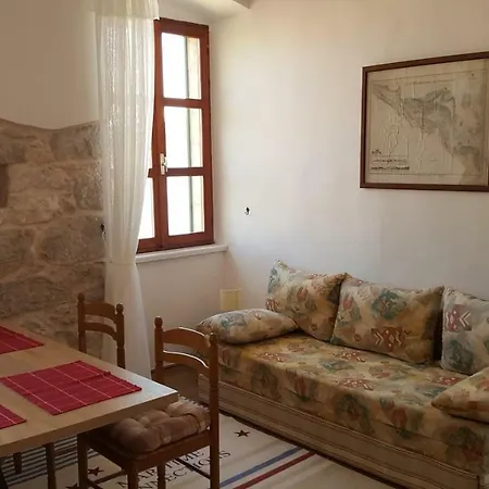 Palac - Giordano 4* Valun