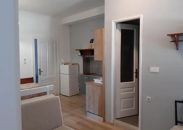 Palac - Giordano Valun