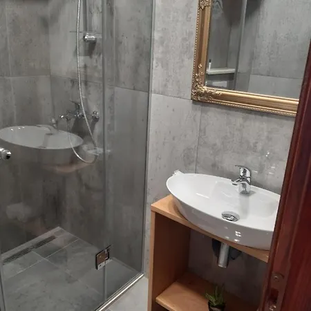 Palac - Giordano בית הארחה ולון