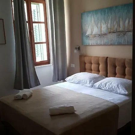 Palac - Giordano ולון